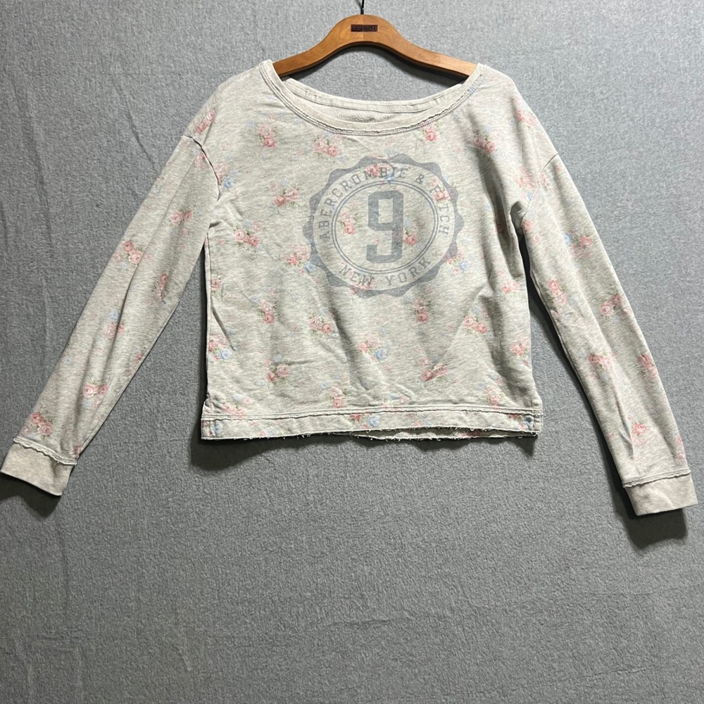 Abercrombie & Fitch Floral Graphic Sweatshirt Grey Scoop Neck Medium Cottagecore